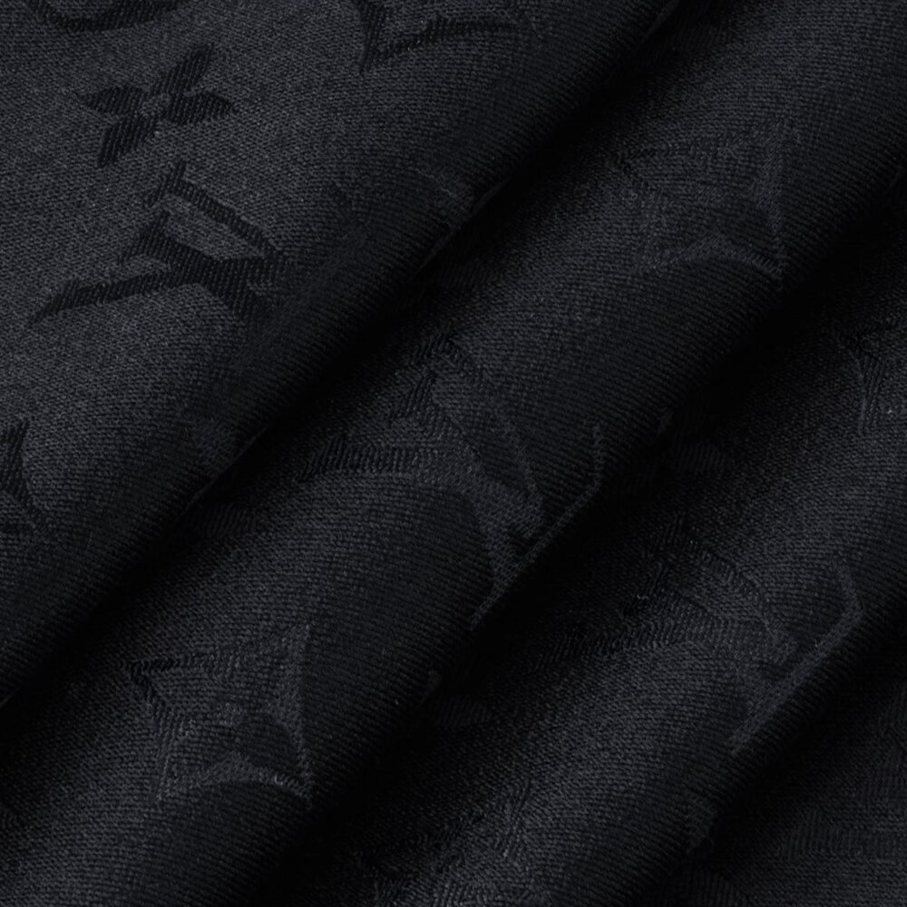 Louis Vuitton Monogram Classic Shawl Black - Picture 4 of 6